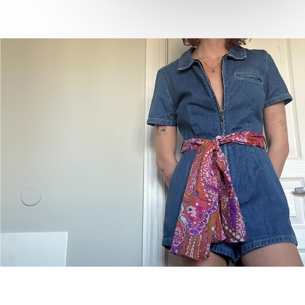 Retro style short denim jumper